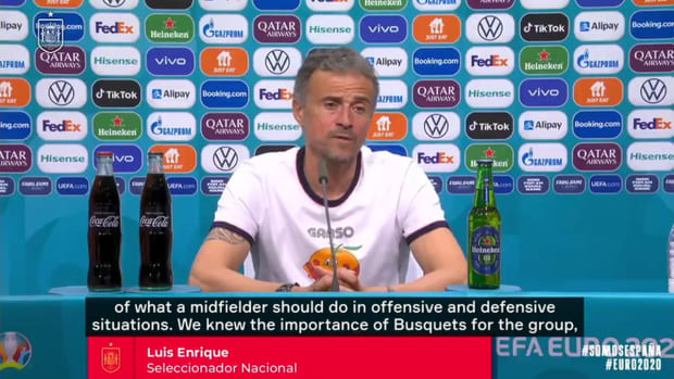 Luis Enrique praises Busquets after Spain's win vs Slovakia